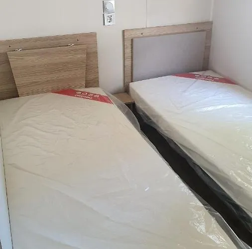 Superbe Mobil 3 F51 مكان تخييم سان جان دي مونت