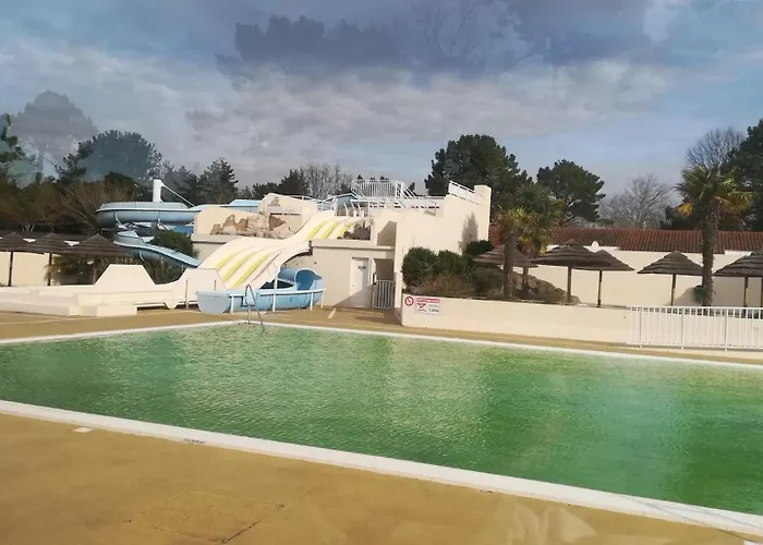 Superbe Mobil 3 F51 مكان تخييم *